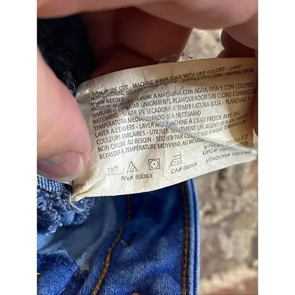 l.e.i. • Blue High Waisted Triple Button Skinny Jeans • Size 5 - Picture 8 of 12